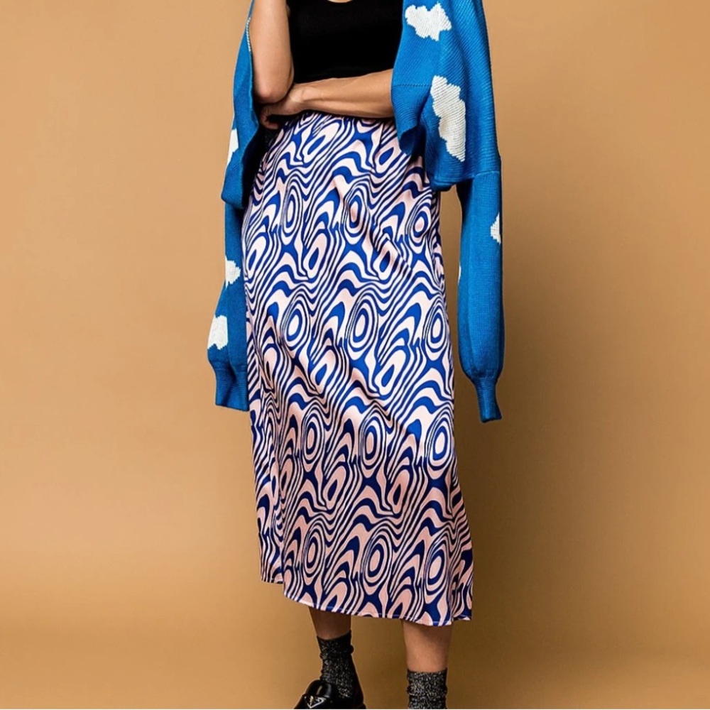 LALA ORIGINAL DESIGN: It Girl Midi Skirt in Magic Swirl